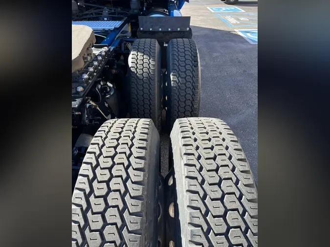 2022 International LT625