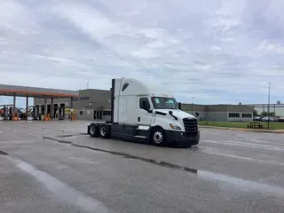 2022 Freightliner Cascadia 126