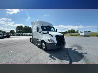 2023 Freightliner Cascadia 126