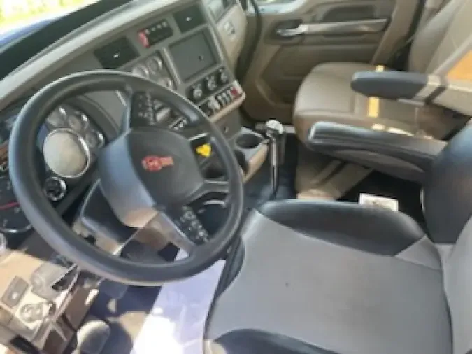 2018 KENWORTH T880