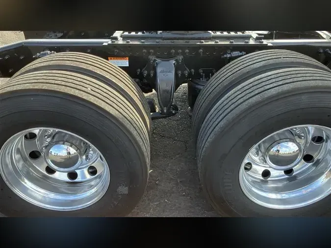 2020 FREIGHTLINER CA126