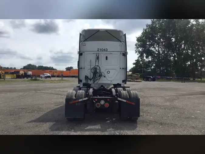 2022 Freightliner Cascadia 126