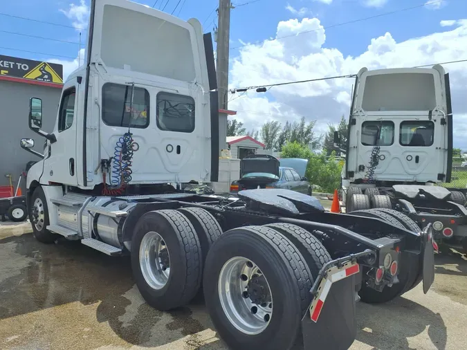 2020 FREIGHTLINER/MERCEDES NEW CASCADIA PX12664