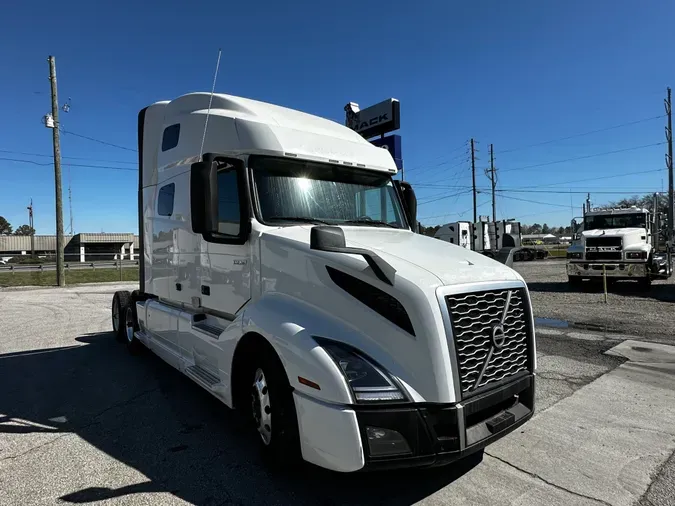 2019 Volvo VNL64T760