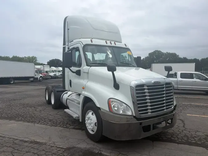2019 FREIGHTLINER/MERCEDES CASCADIA 125afd8e6d2e9e9a1f082c6bb802623334f