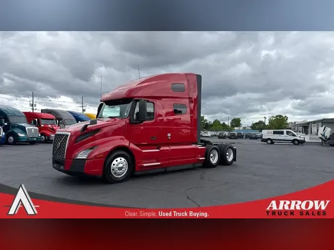 2021 VOLVO VNL760