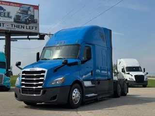 2022 FREIGHTLINER Cascadia 126