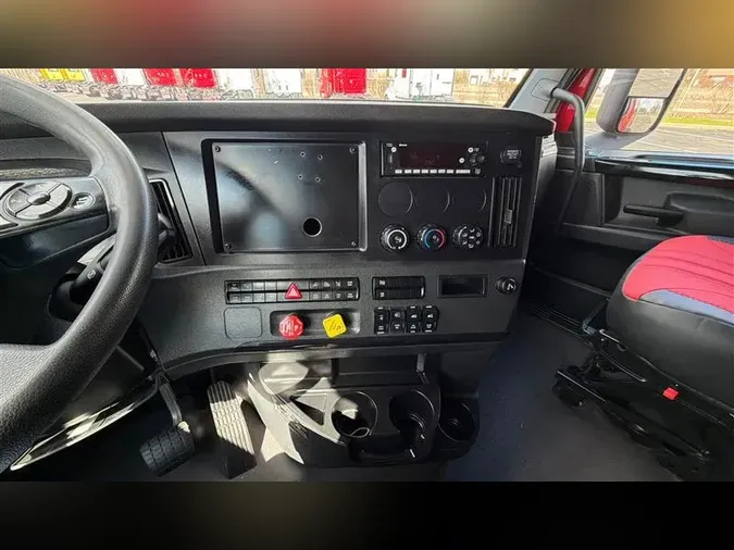 2023 FREIGHTLINER CA126