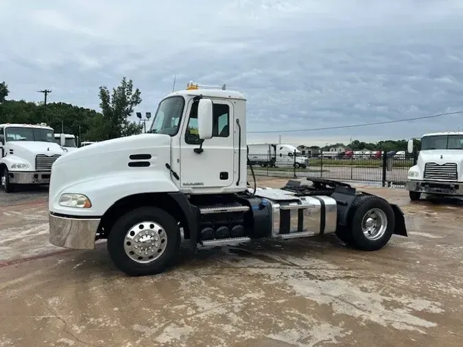 2016 MACK CXU612