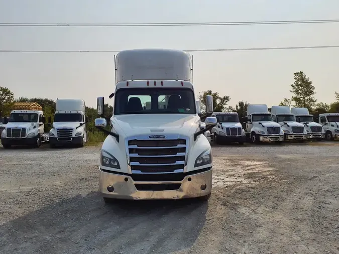 2019 FREIGHTLINER NEW CASCADIA 126