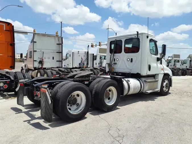 2020 FREIGHTLINER CASCADIA 125
