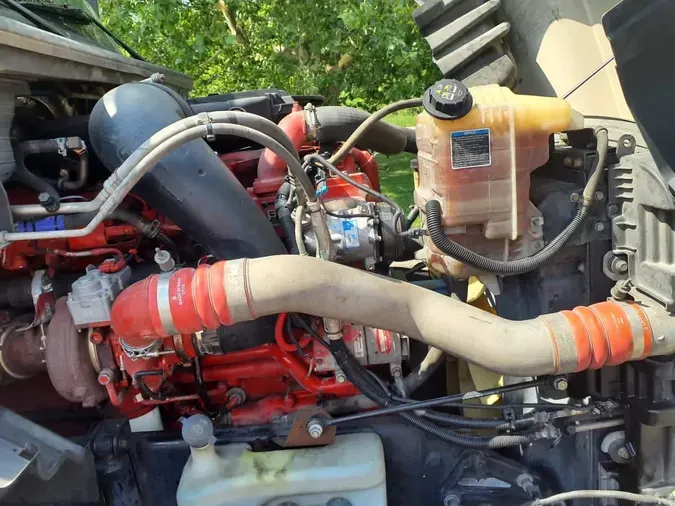 2020 NAVISTAR INTERNATIONAL LT625 DAYCAB T/A