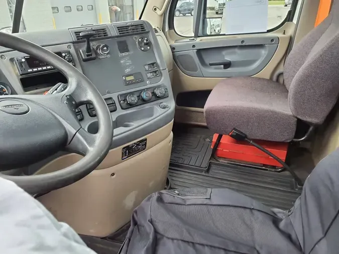 2018 FREIGHTLINER CASCADIA 125