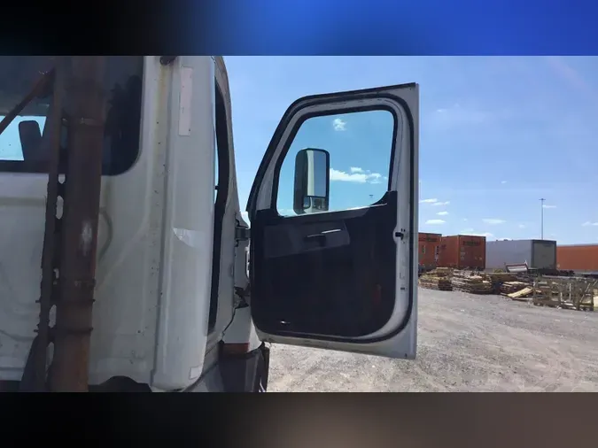 2020 Freightliner Cascadia 126