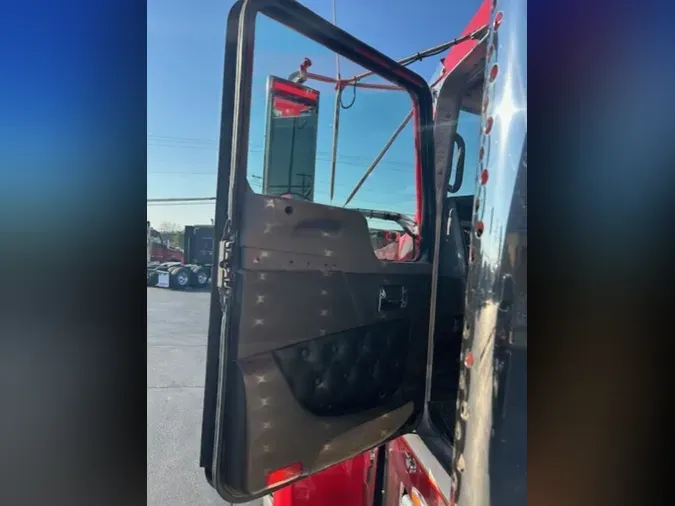 2018 Kenworth W900