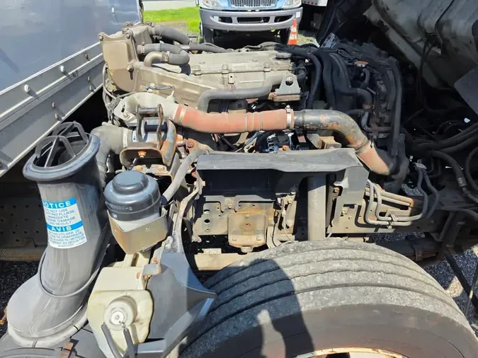 2019 ISUZU NQR