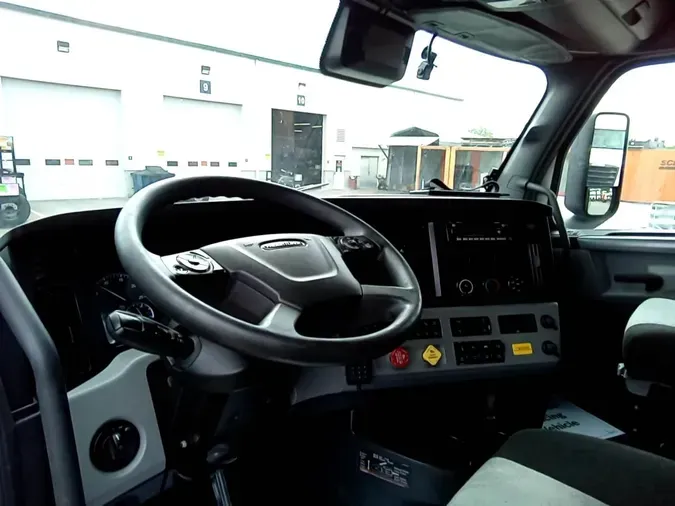 2022 Freightliner Cascadia