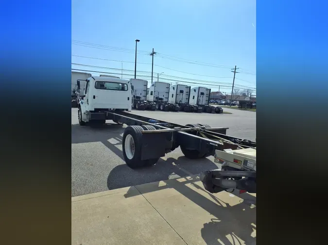 2020 FREIGHTLINER/MERCEDES M2 106