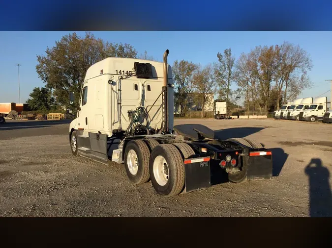 2022 Freightliner Cascadia 126aff650918d07c4d6f0cfa48e9ee76ff3