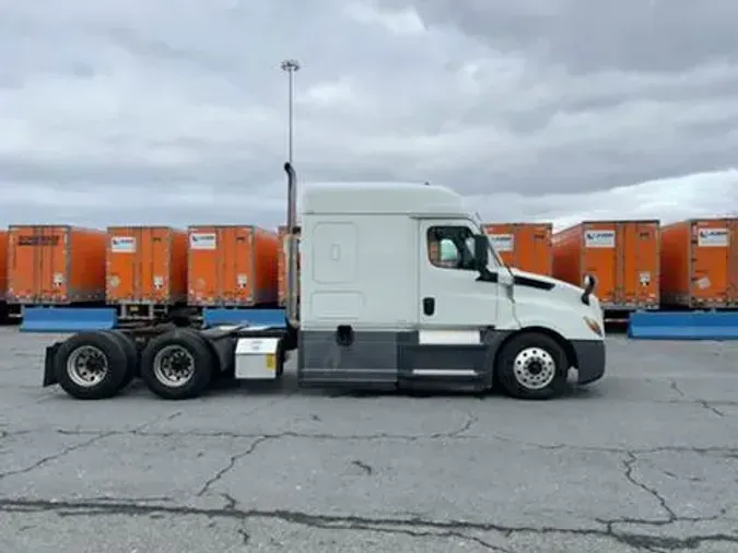 2020 Freightliner Cascadia