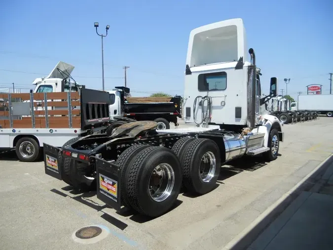2020 Peterbilt 567