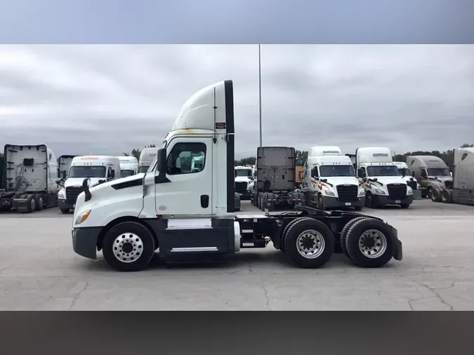 2020 Freightliner Cascadia 126affaa6d7cd4c44fff32498b61638c936
