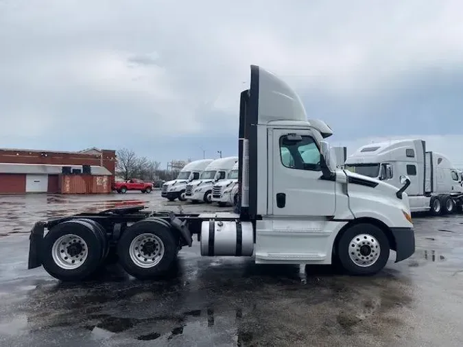2021 Freightliner Cascadia