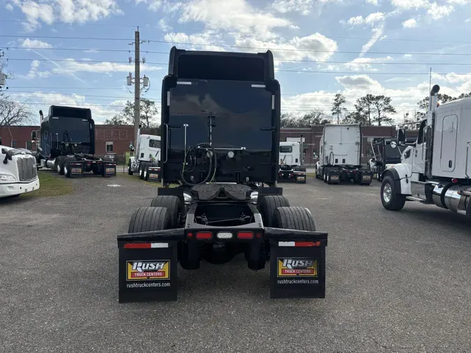 2022 Peterbilt 389