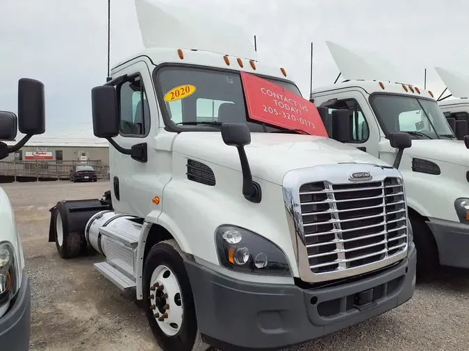 2020 FREIGHTLINER CASCADIA 113