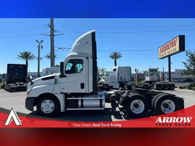 2020 FREIGHTLINER CA126