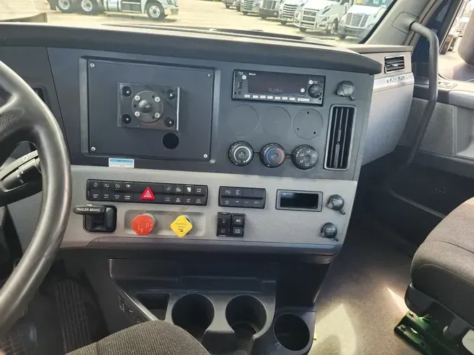 2021 FREIGHTLINER CASCADIA PX11664ST