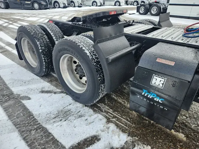 2021 VOLVO VNL64T740b0015a871602d636b6ae9d6470fd425d