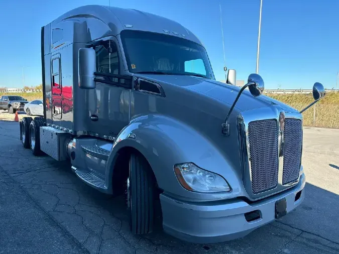 2021 KENWORTH T680