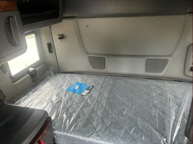 2022 International LT625