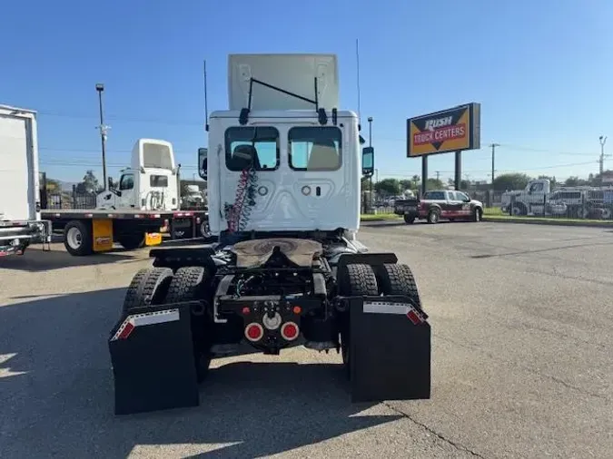 2020 Freightliner Cascadia