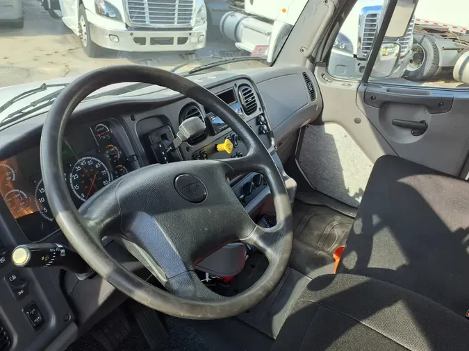 2019 FREIGHTLINER/MERCEDES M2 106