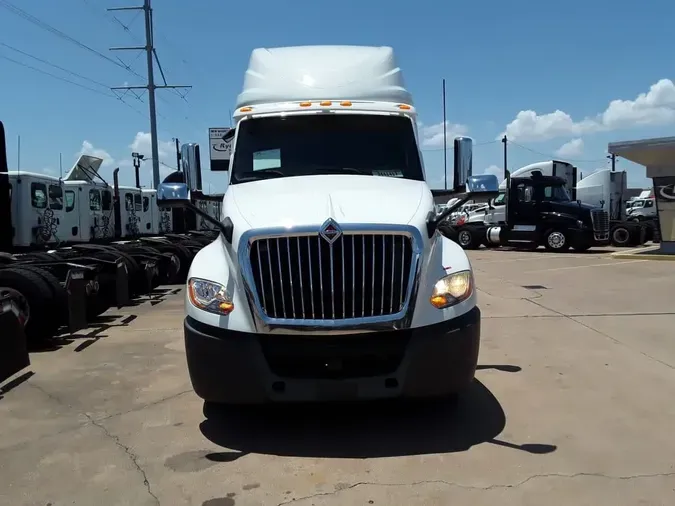 2019 NAVISTAR INTERNATIONAL LT625 SLPR CAB