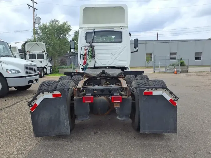 2019 NAVISTAR INTERNATIONAL LT625 DAYCAB T/A