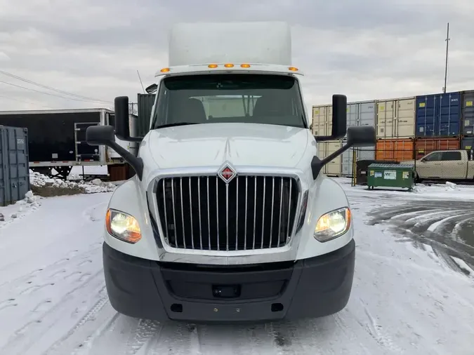 2019 NAVISTAR INTERNATIONAL LT625 DAYCAB T/A
