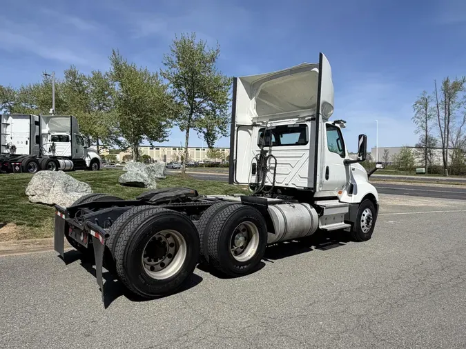 2022 International LT625