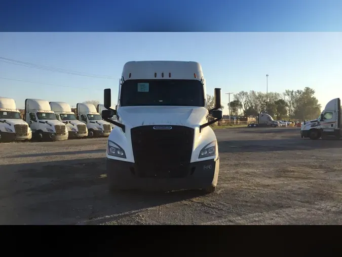 2022 Freightliner Cascadia 126b0126853cd7f9bcdee37313c47a00ced
