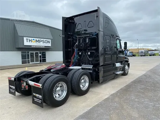 2017 FREIGHTLINER CASCADIA 125