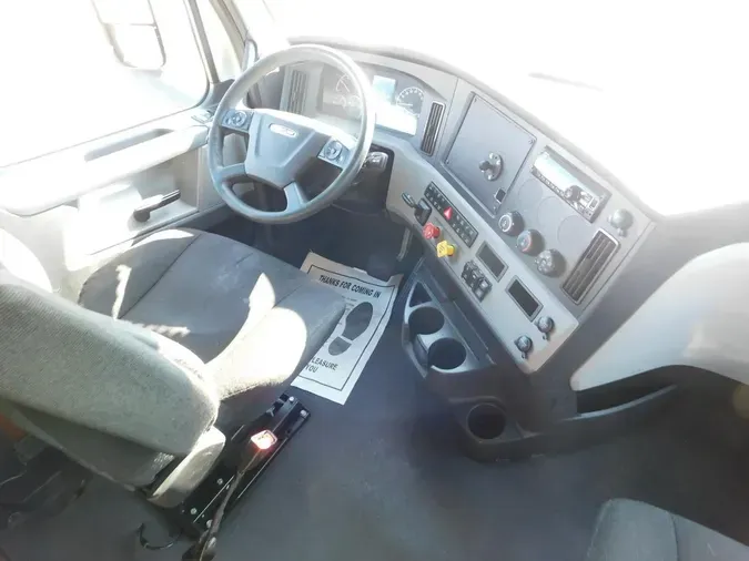2020 Freightliner New Cascadia 126