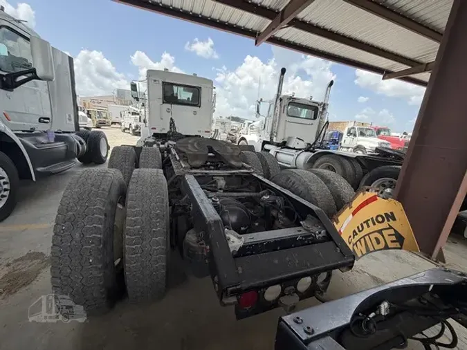 2012 KENWORTH T800b0180908a6804b7497c00bf51a4b1507