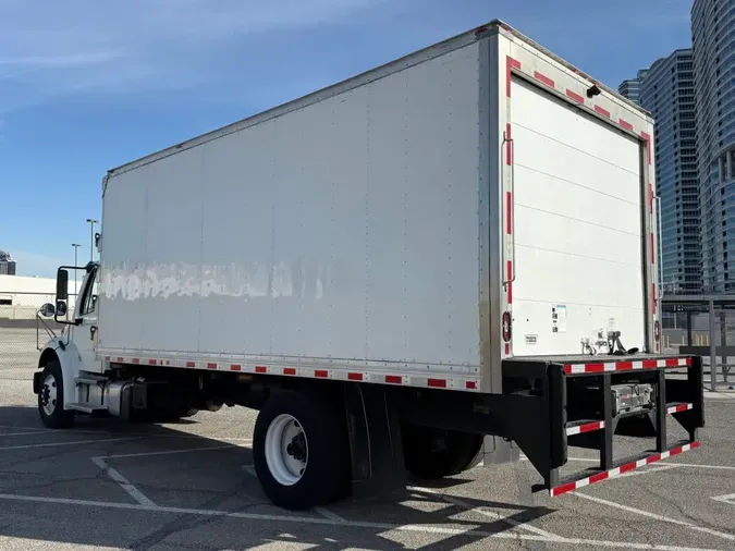 2019 FREIGHTLINER/MERCEDES M2 106