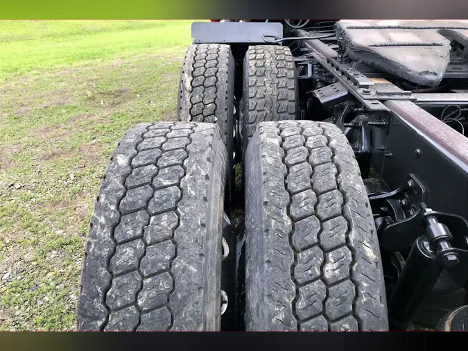 2022 INT LT625 6x4