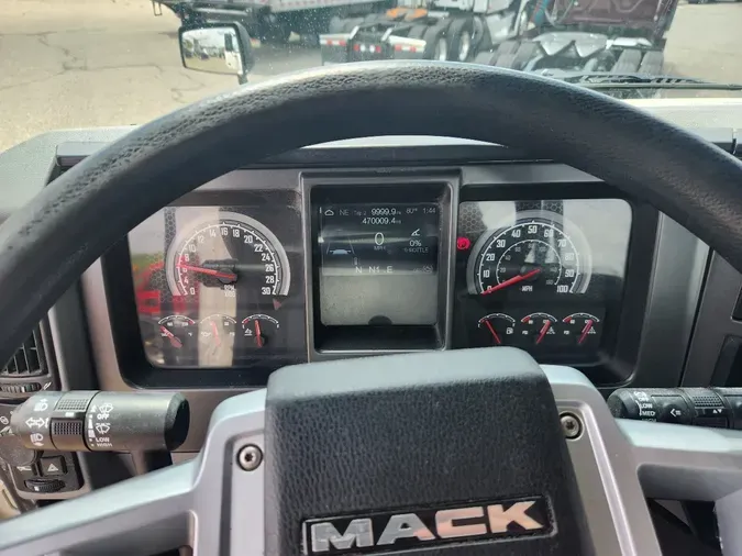 2019 MACK AN64T