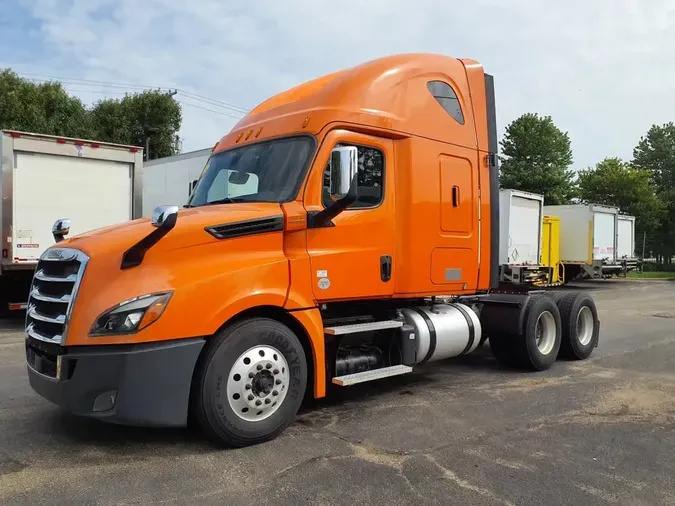 2019 FREIGHTLINER NEW CASCADIA PX12664b01f1f0376f0ba8b093e37b0f7d69608