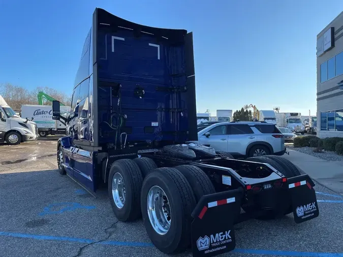 2026 MACK Pioneer 76" High Roof