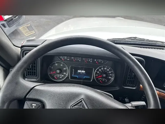 2022 INTERNATIONAL LT